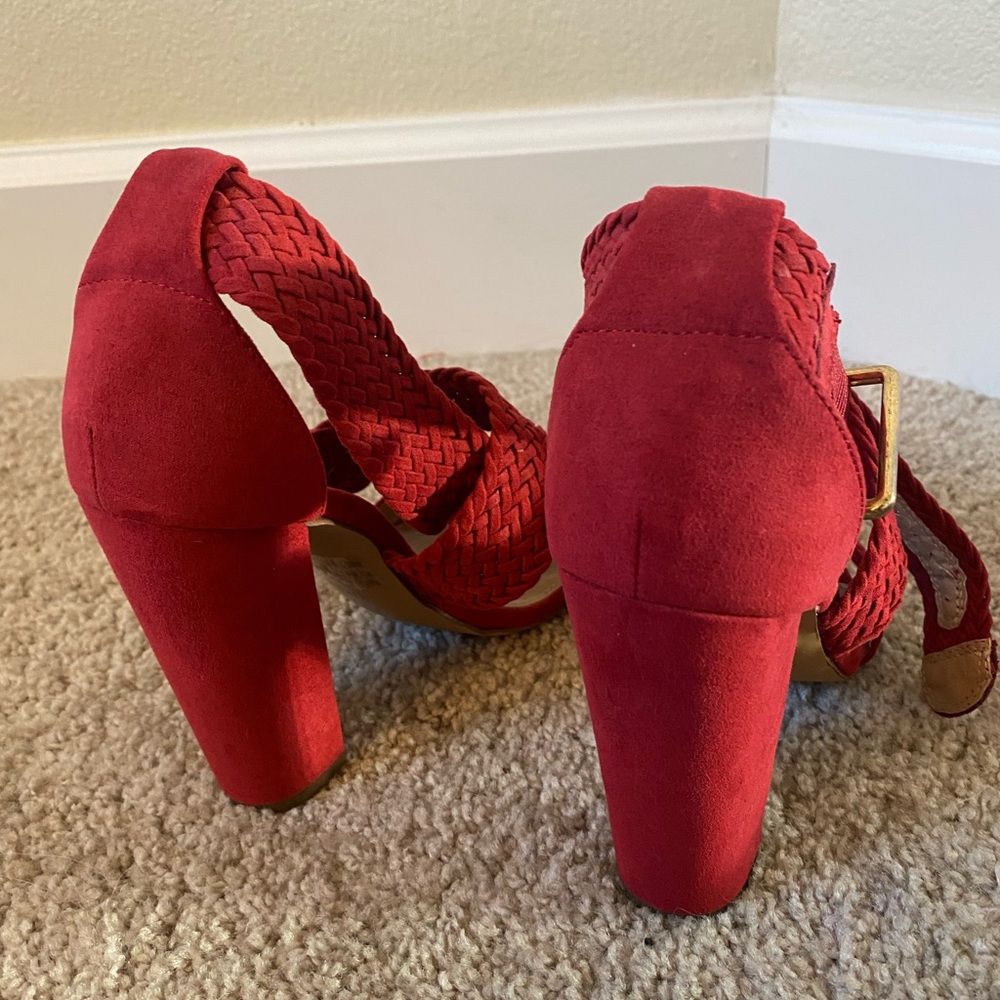 Red chunky heel sandals - Picture 3 of 3